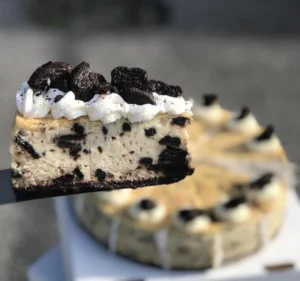 cookies and cream cheesecake